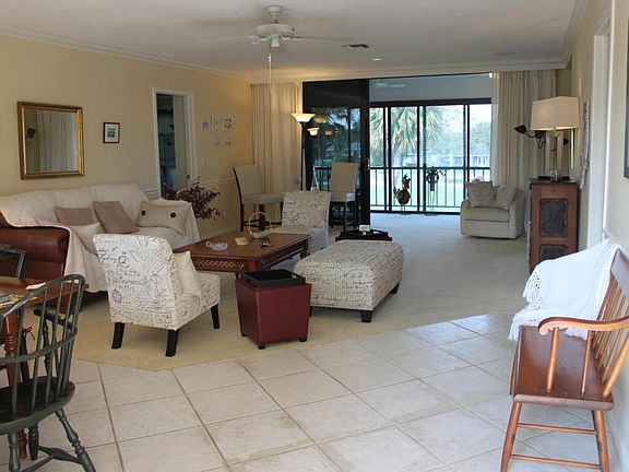 4th image of 2 SE Turtle Creek Dr #D