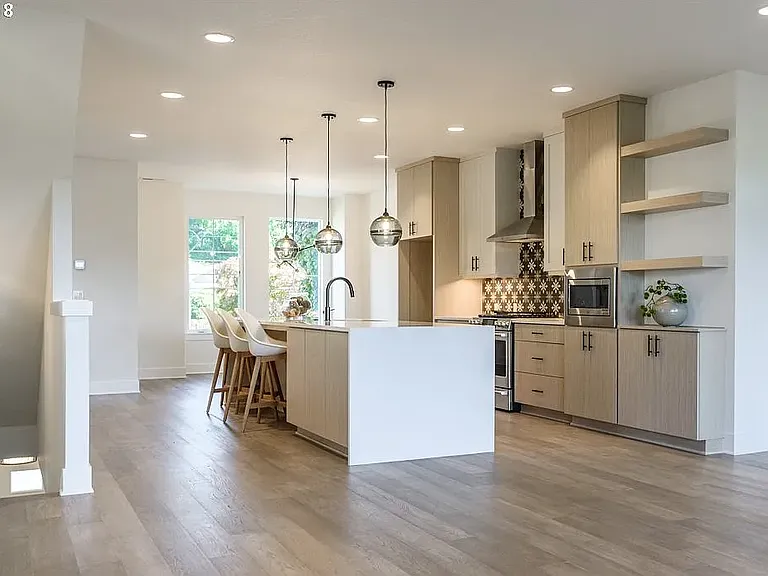 4130 NE Cleveland Ave — Photo 8