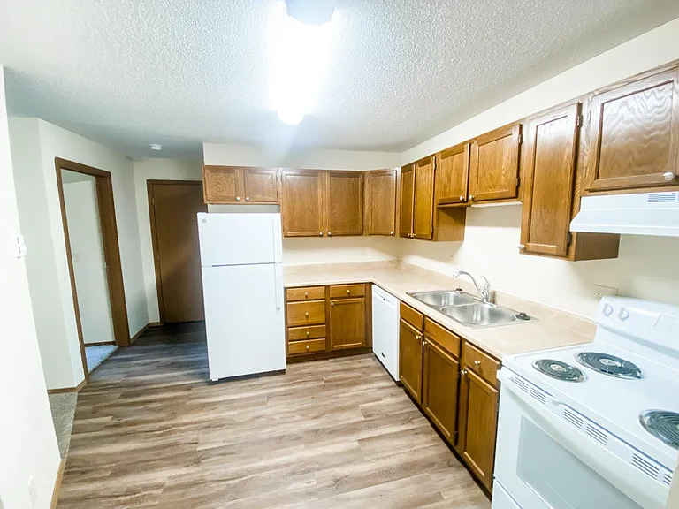 Heritage Apartments — Photo 15