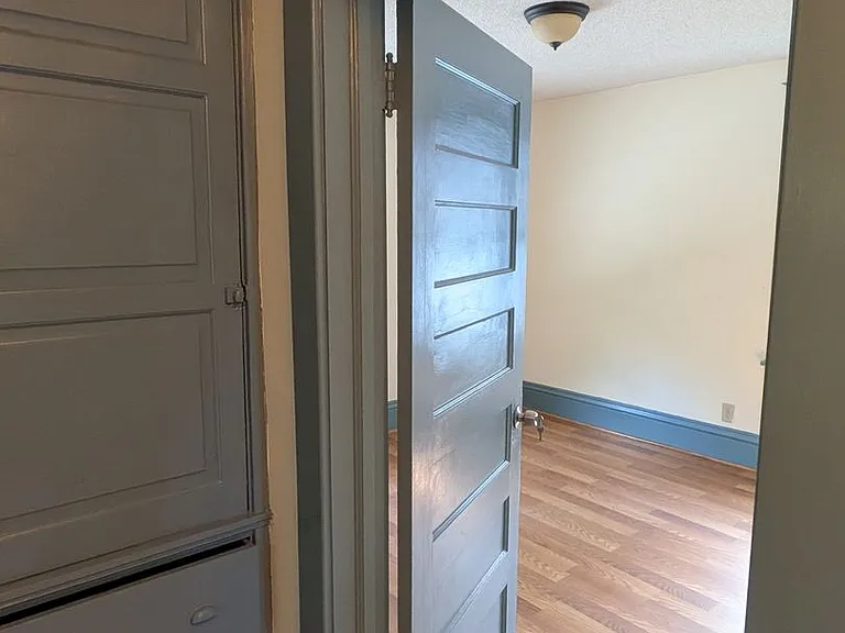 1953 Laurel Ave — Photo 24
