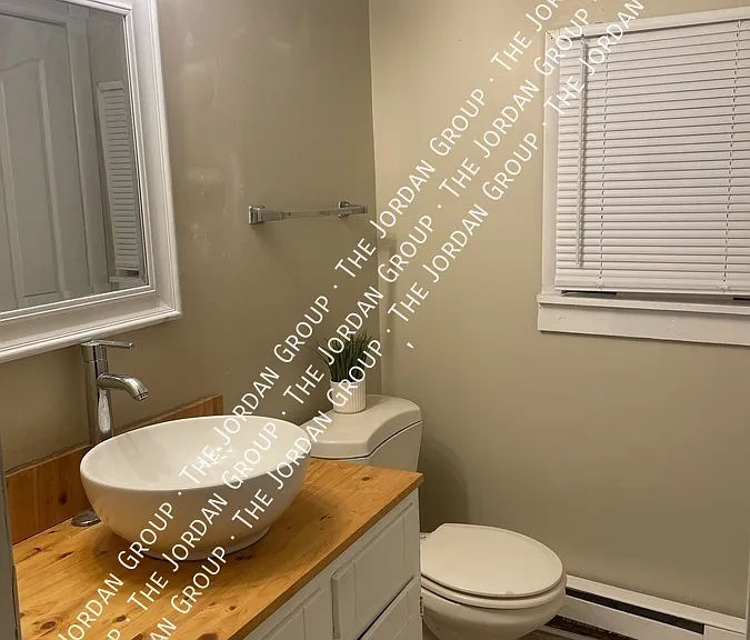 1826 Scovel St — Photo 8