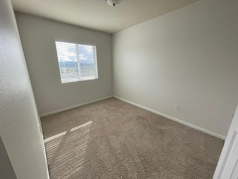 12822 SE 155th Ave — Photo 44