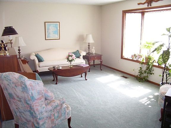 2nd image of 147 E Tecumseh Trl