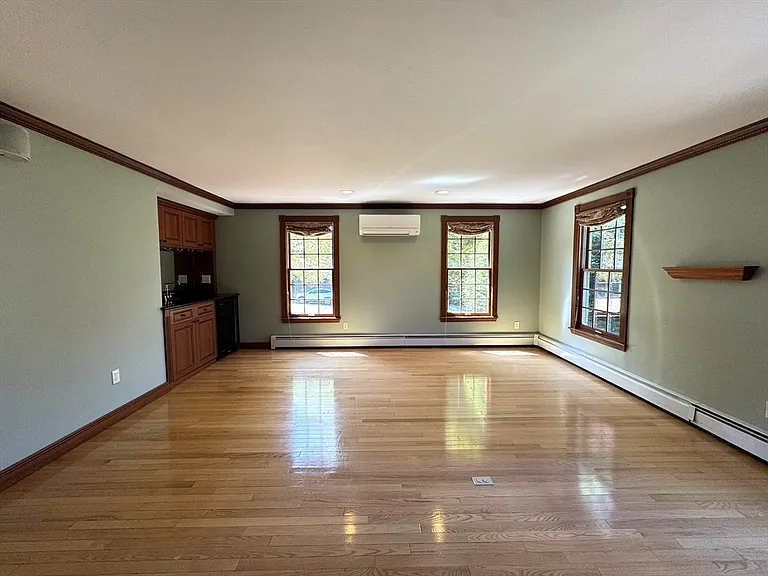 61 Carlton Ln #1 — Photo 5