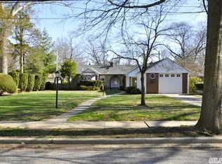 586 Grant Ave, North Baldwin, NY 11510