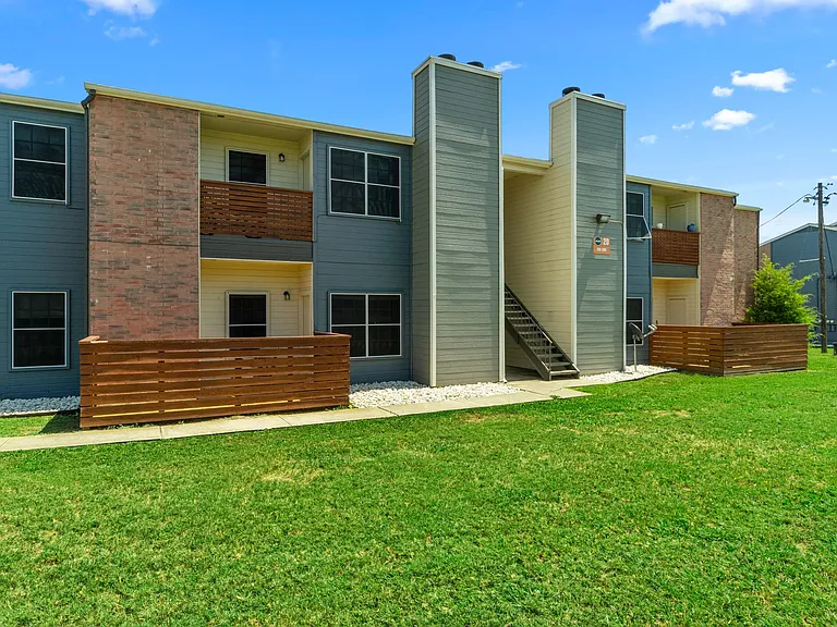 23Hundred Apartments — Photo 40
