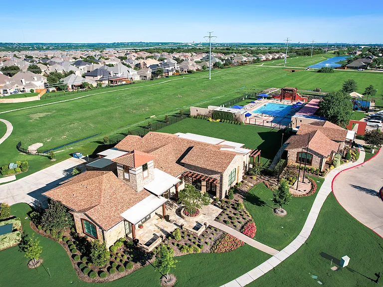 2569 Pinnacle Point Dr — Photo 32