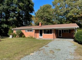 5257 Sweetwater Ct, Greensboro, NC 27407