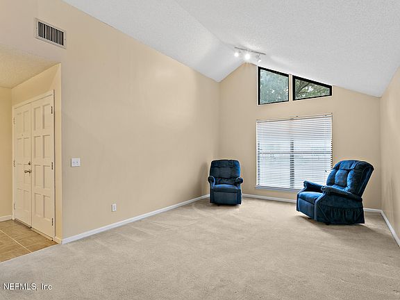 5th image of 418 CHERYL Court