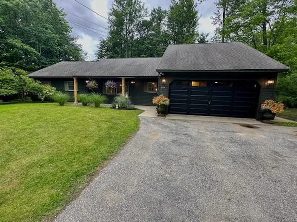 1134 East Road, Bennington, VT 05201