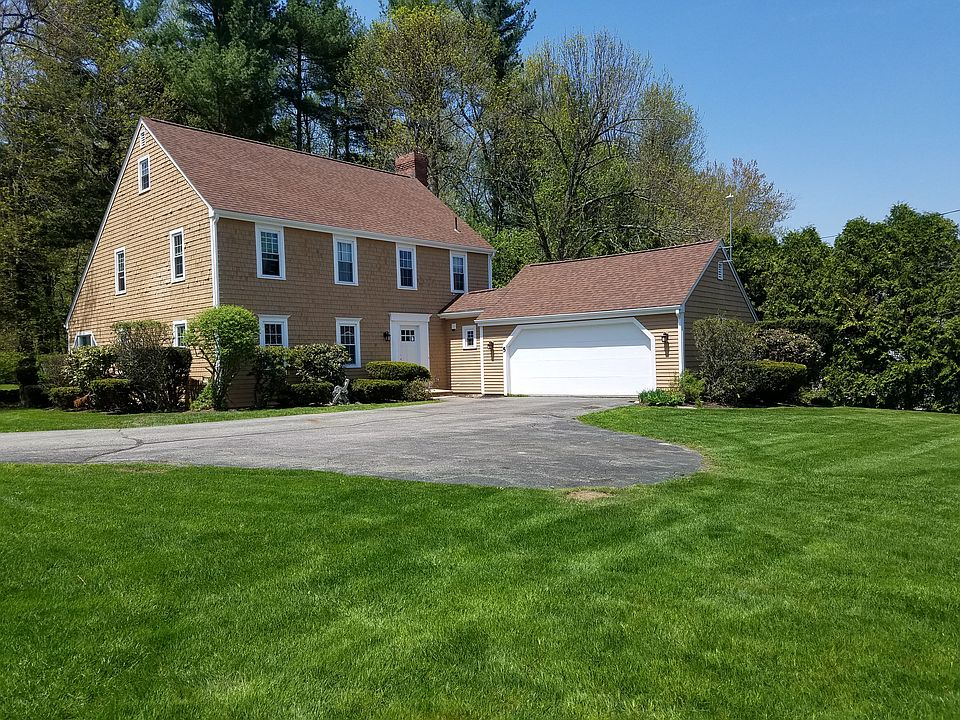 1st image of 5 Fox Hill Dr