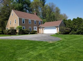 5 Fox Hill Dr, Holden, MA 01520