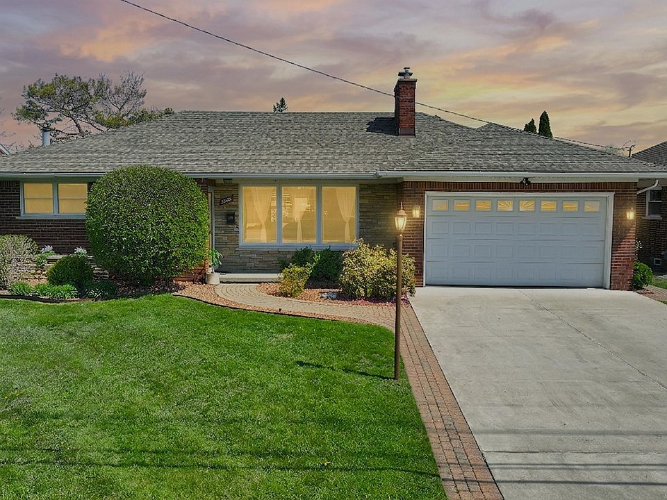 1st image of 22435 Lakecrest St