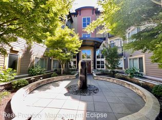 15730 116th Ave NE #F, Bothell, WA 98011