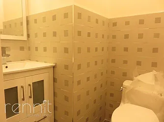 Rented by Rennit Inc.