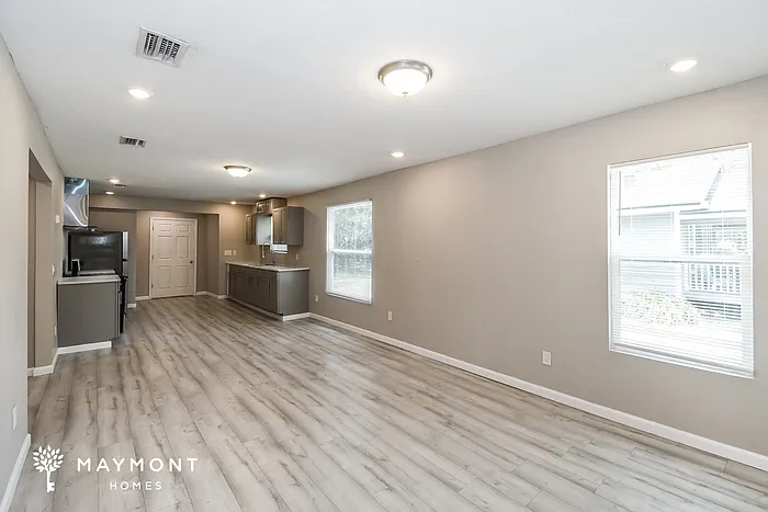 804 Westbrook Rd — Photo 5