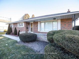 97 Elizabeth Cres S, Whitby, ON L1N 3R9