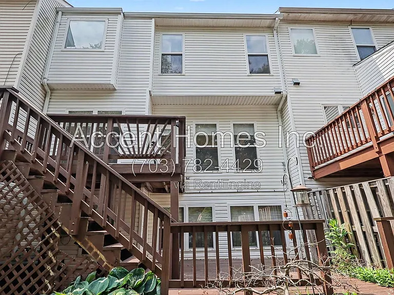 21217 Millwood Sq — Photo 31