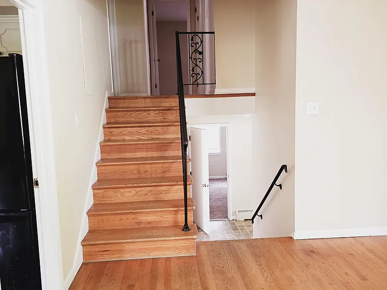222 Walker St — Photo 10