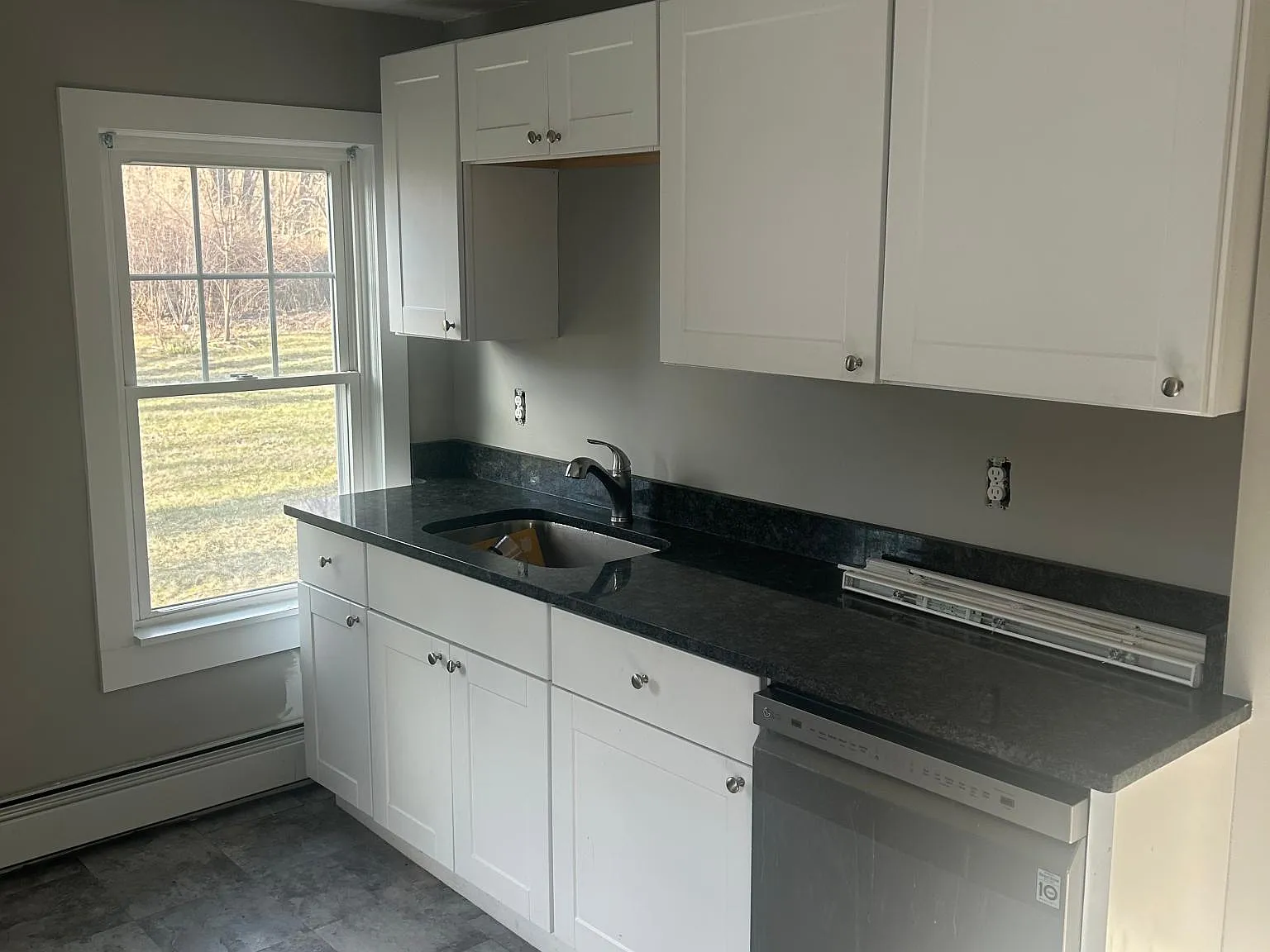2 bed, 1.5 bath, 1000 sqft, $1,850 — Photo 2