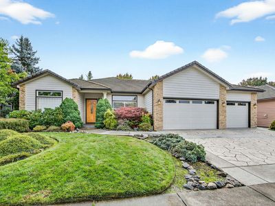 220 Pine Lake Dr, Eagle Pt, OR, 97524