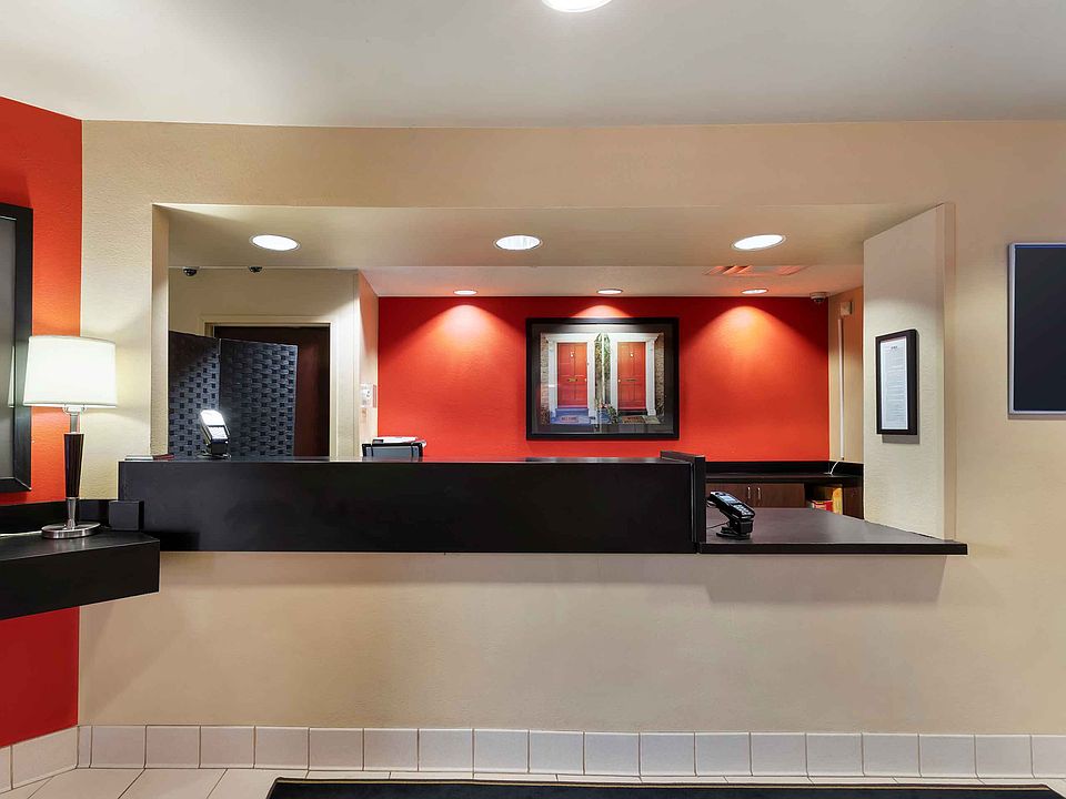 Lobby and Guest Check-in