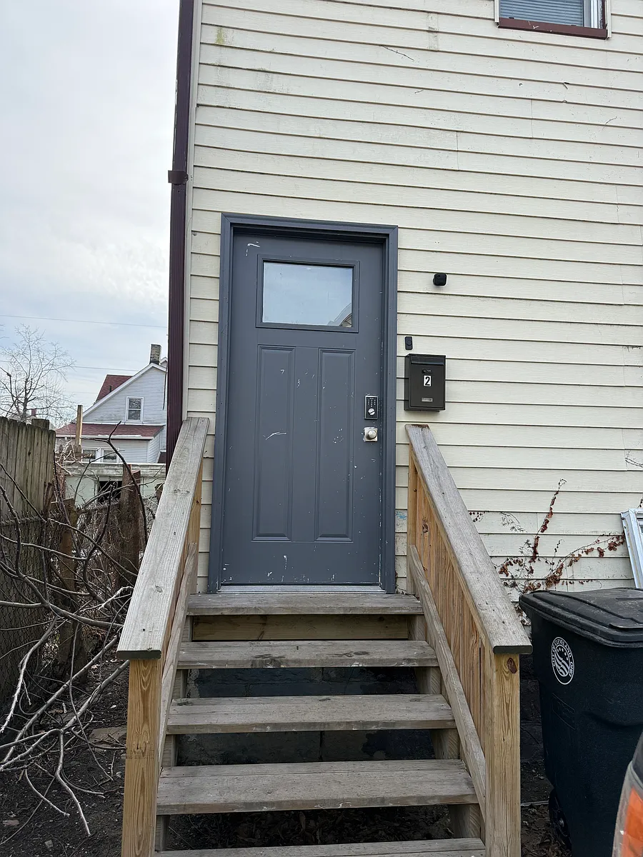 Building Photo - 6614 Fullerton Ave #UP