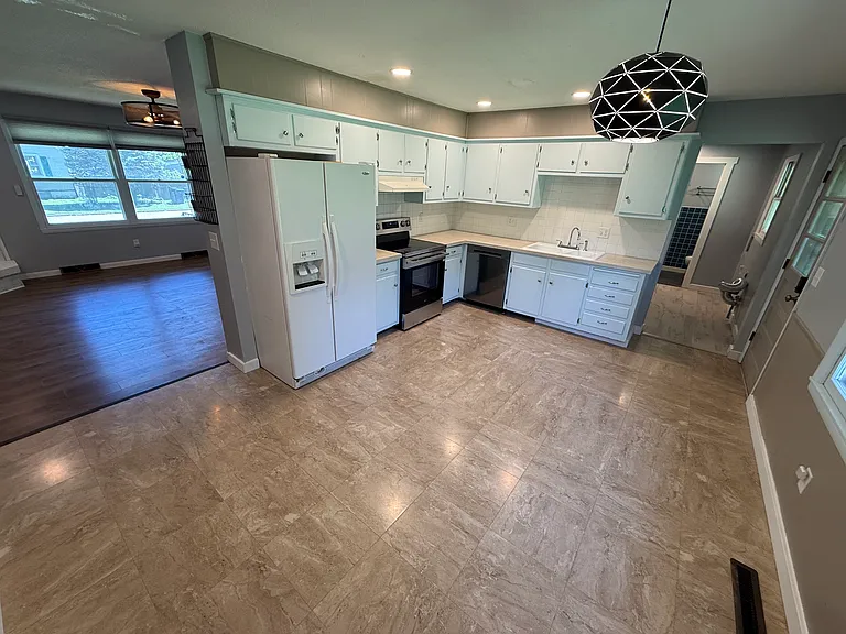 1307 W Berkeley St — Photo 6