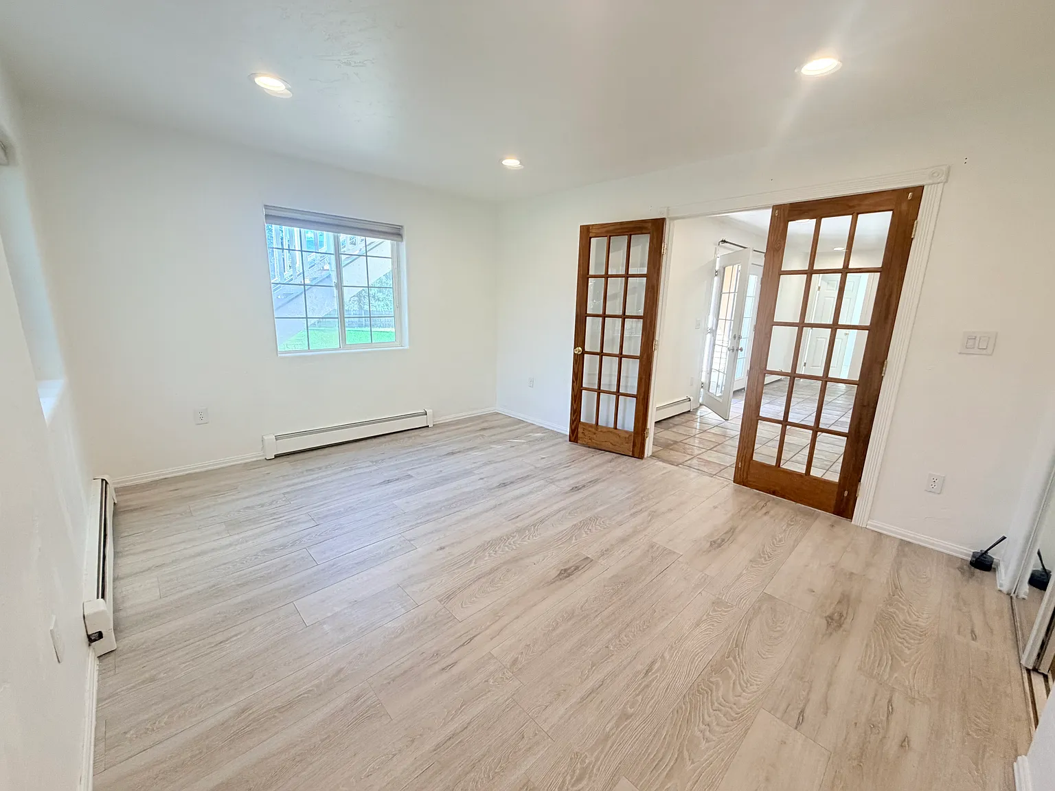 3 bed, 1250 sqft, $3,350 — Photo 3