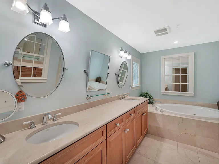 325 3rd St S #6 — Photo 20