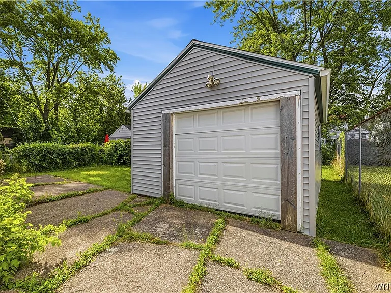 171 Weston Ave — Photo 4