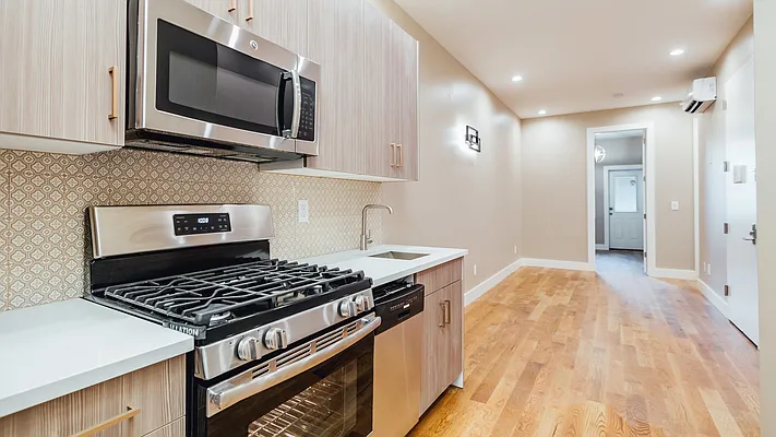 Rented by Nooklyn NYC LLC | media 17