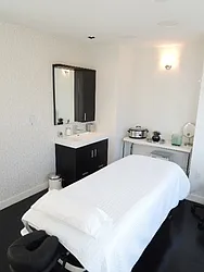 Rented by Gretchen & Waters, LLC