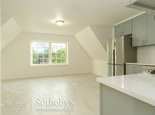 68-43 Exeter St #3, Forest Hills, NY 11375