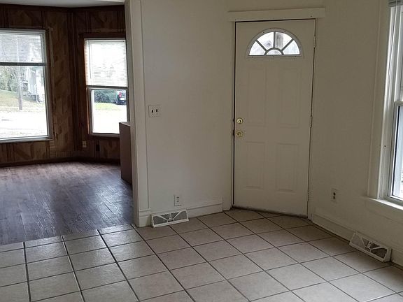 3rd image of 328 N Central Ave