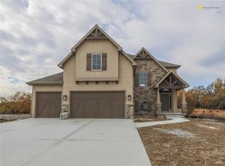16520 Grandview St, Overland Park, KS 66085