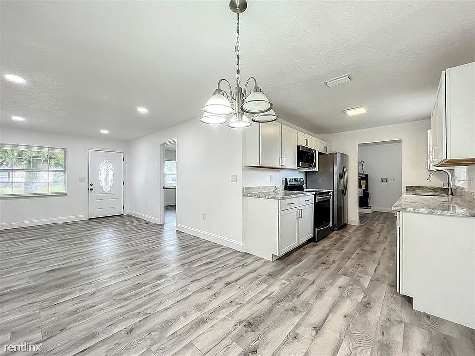1st image of 2836R Empire Pl
