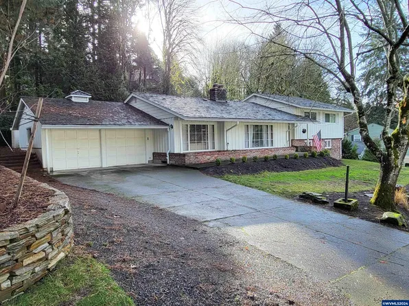2380 Dellwood Dr, Lake Oswego, OR 97034