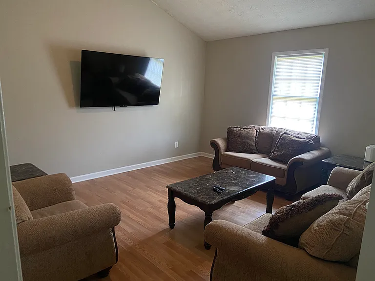 1620 Sugarmaple Ln SW #A — Photo 3