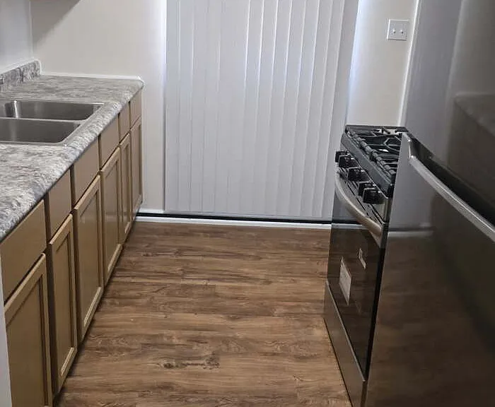 2248 Williams St — Photo 6