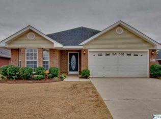 221 Shadow Cove Dr SW, Huntsville, AL 35824