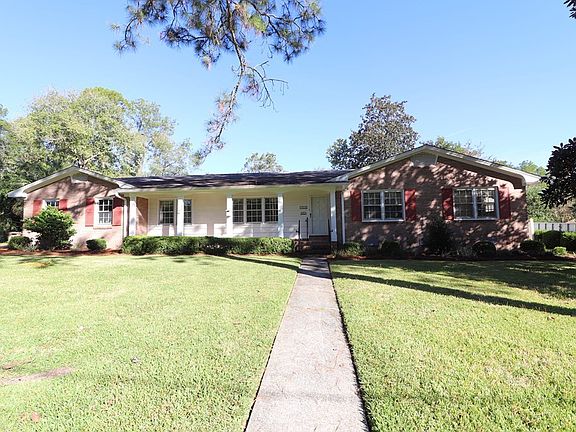 3rd image of 1206 Lake Dr