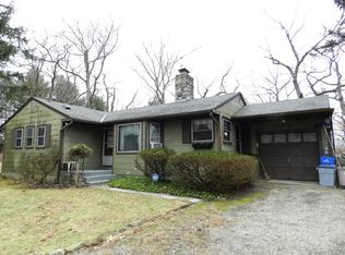 42 Game Farm Rd, Pawling, NY 12564