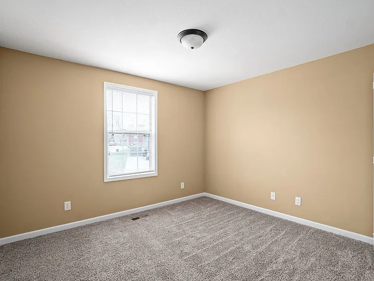 1719 Thistlewood Dr — Photo 9