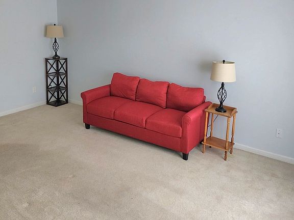 3rd image of 83 Forest Oaks Dr