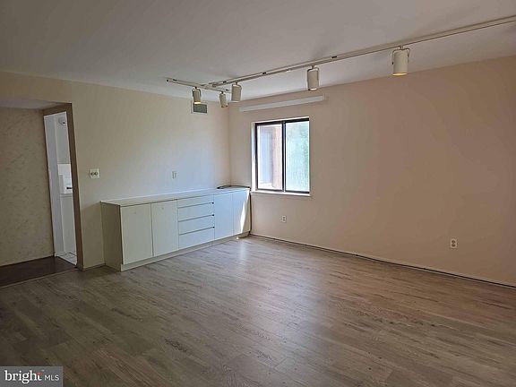 3rd image of 2903 Fallstaff Rd Unit 503
