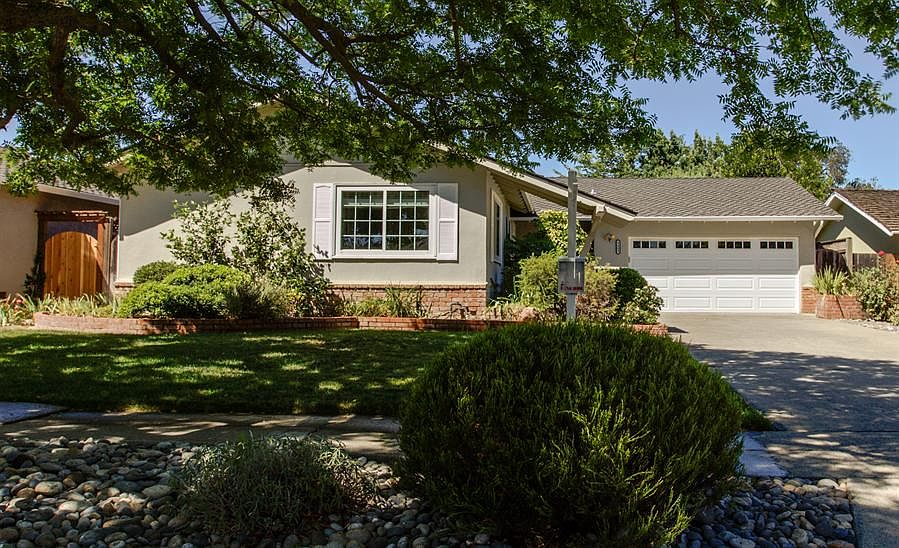 2nd image of 5485 Fern Dr