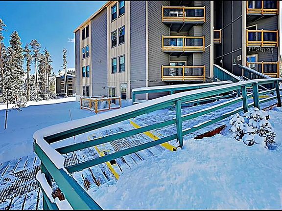 4th image of 4400 Lodgepole Circel #H202