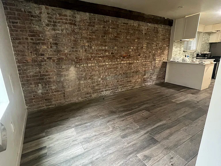 3630 S Hermitage Ave #1R — Photo 2