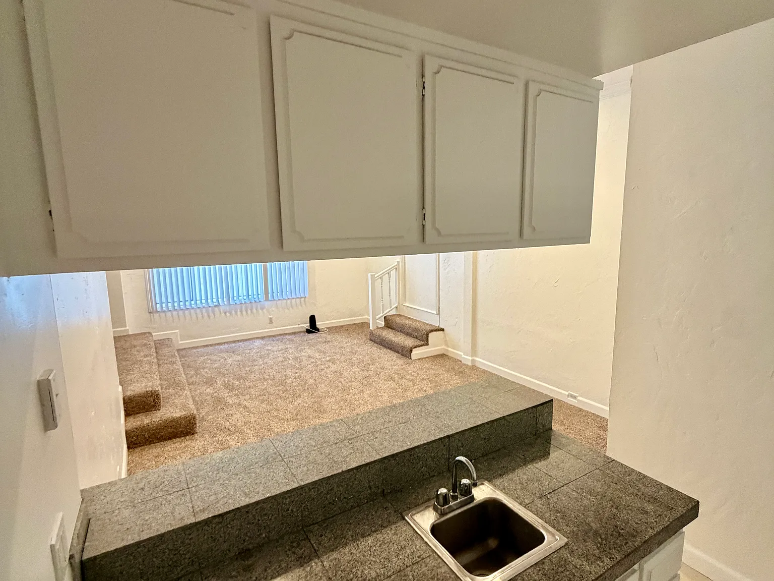 Studio, $2,000 — Photo 2